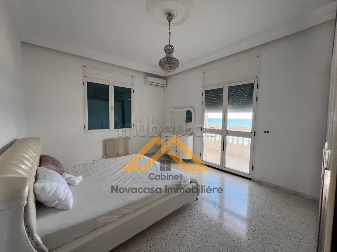 SUMMER LOCATION - Villa with waterfront in Sousse