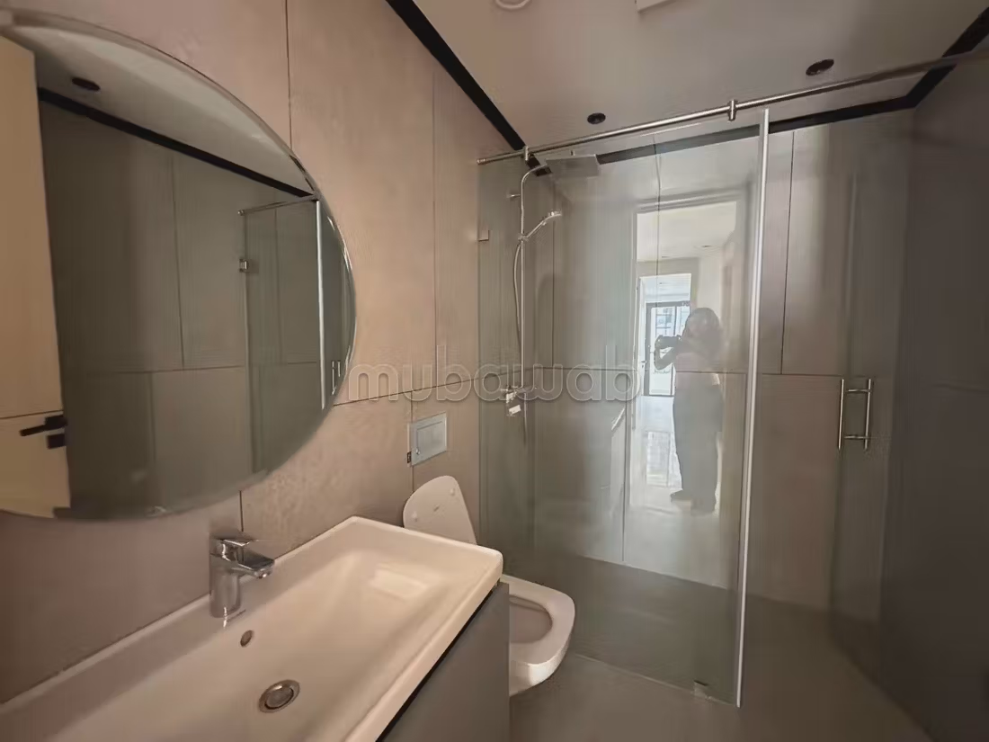 Appartamento in affitto a Casablanca Finance City. 2 camere. Con ascensore e terrazza
