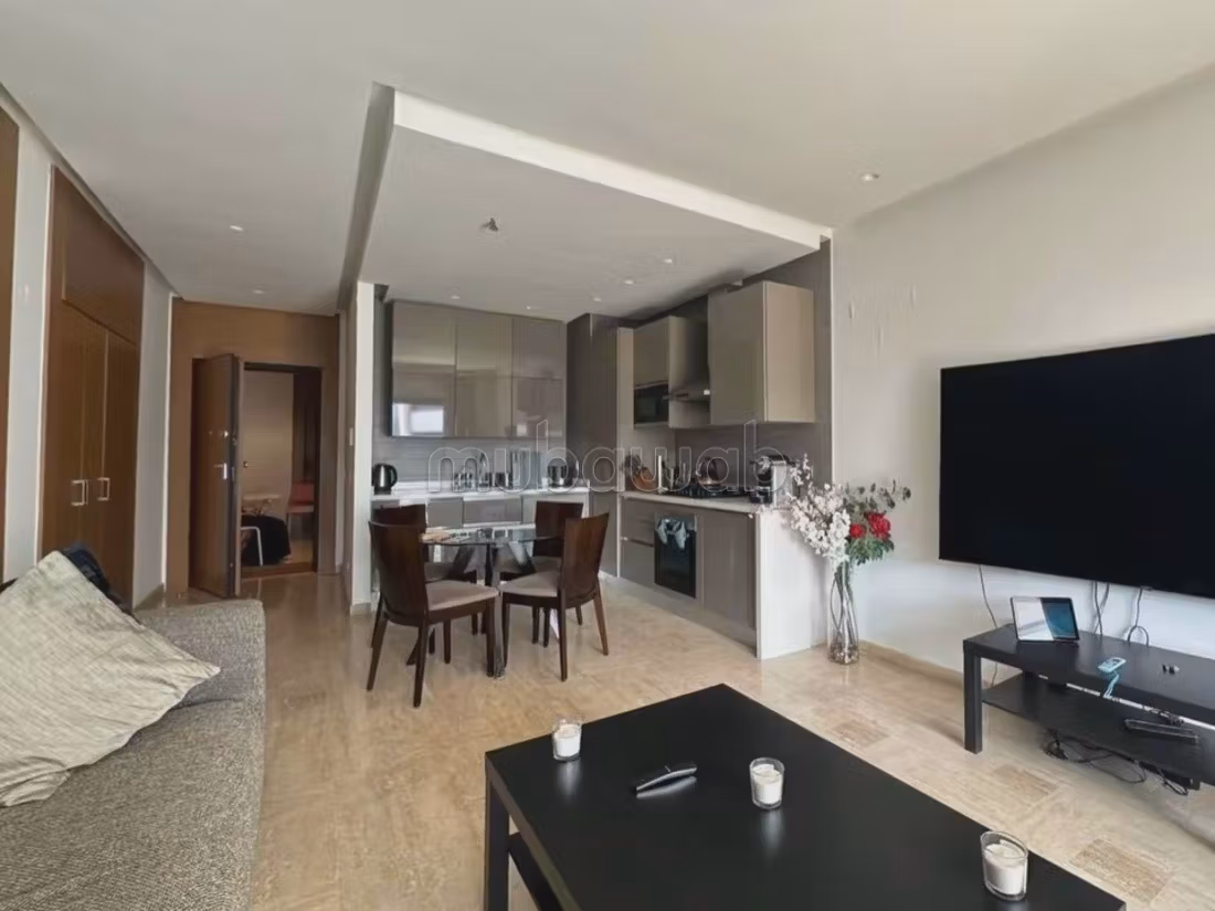 Bellissimo appartamento in affitto a Casablanca Finance City. Dimensione 120 m². Mobili nuovi