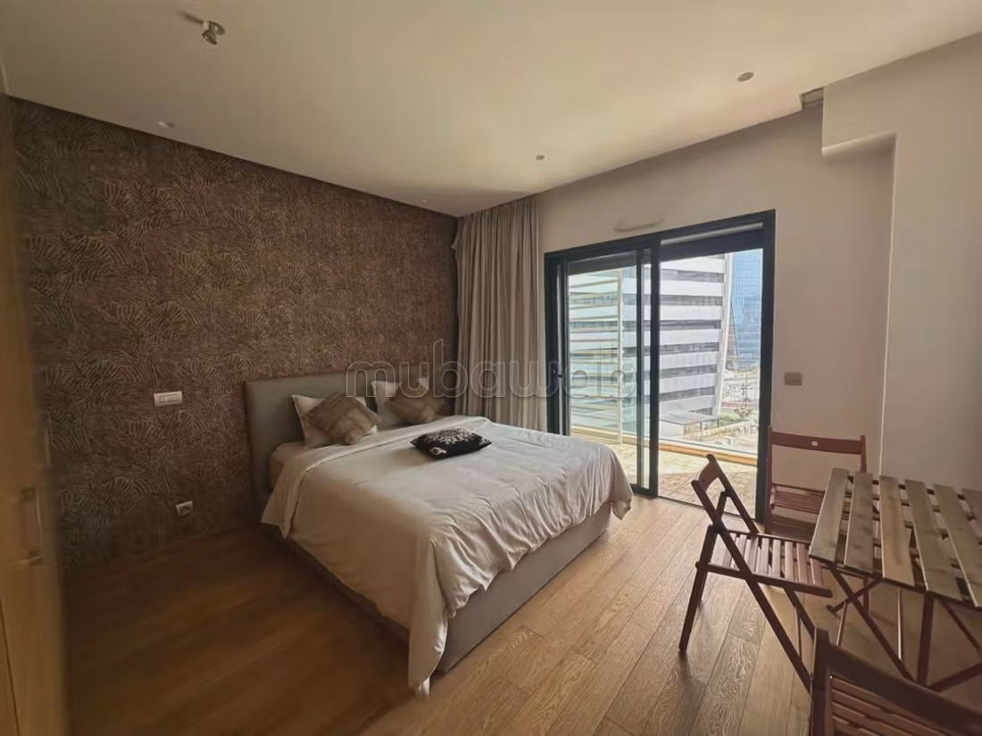 Bellissimo appartamento in affitto a Casablanca Finance City. Dimensione 120 m². Mobili nuovi