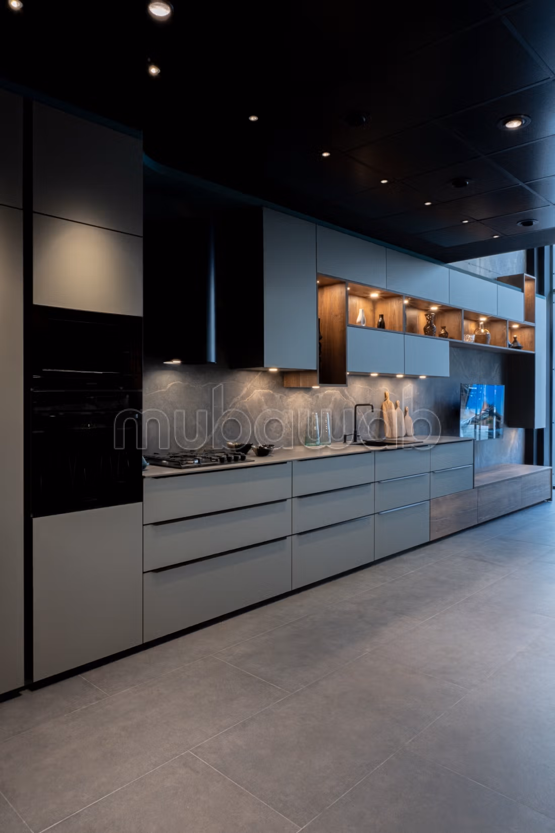 Vend local commercial à Castilla.
Surface totale 382 m².
Showroom haut de gamme