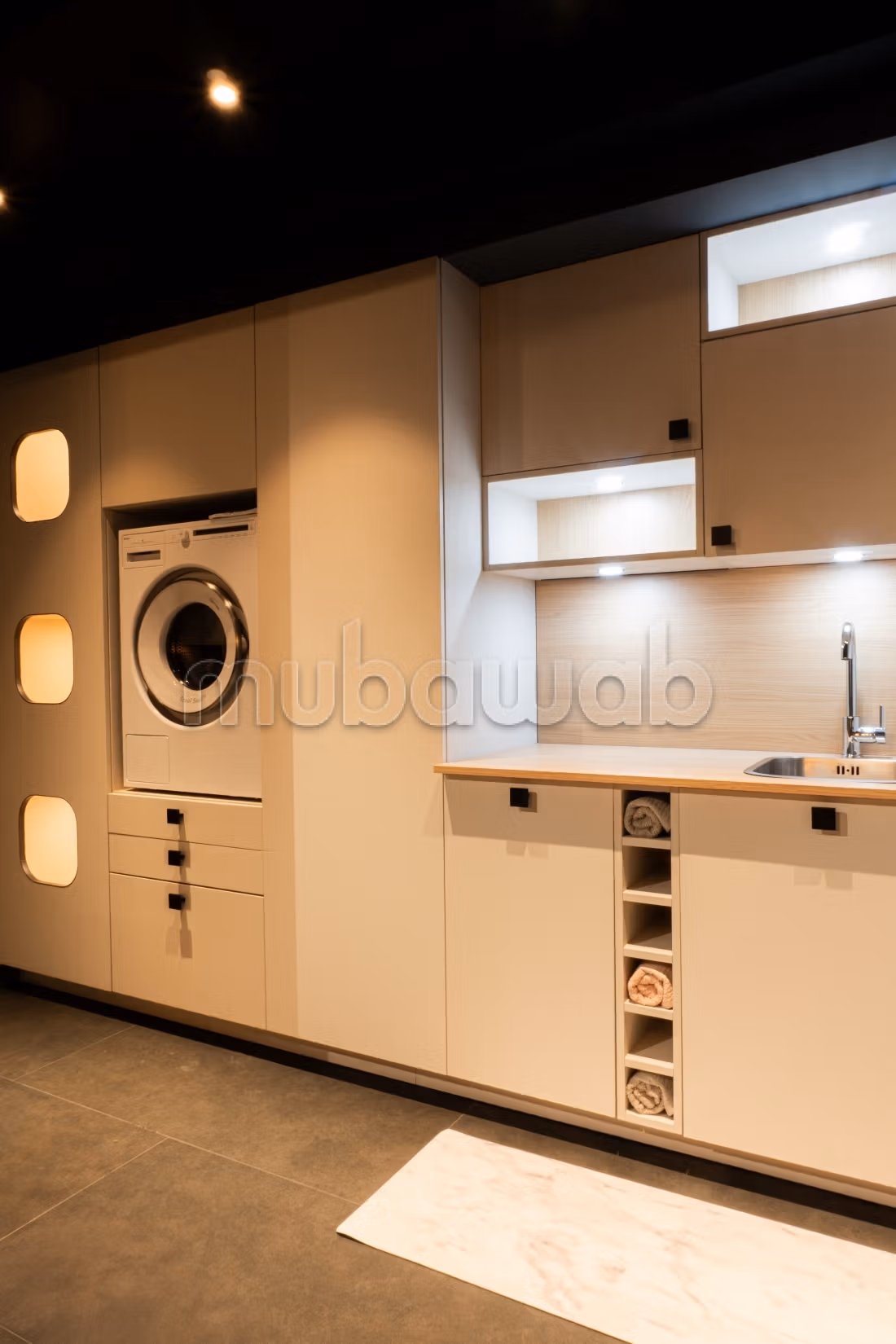 Vend local commercial à Castilla.
Surface totale 382 m².
Showroom haut de gamme