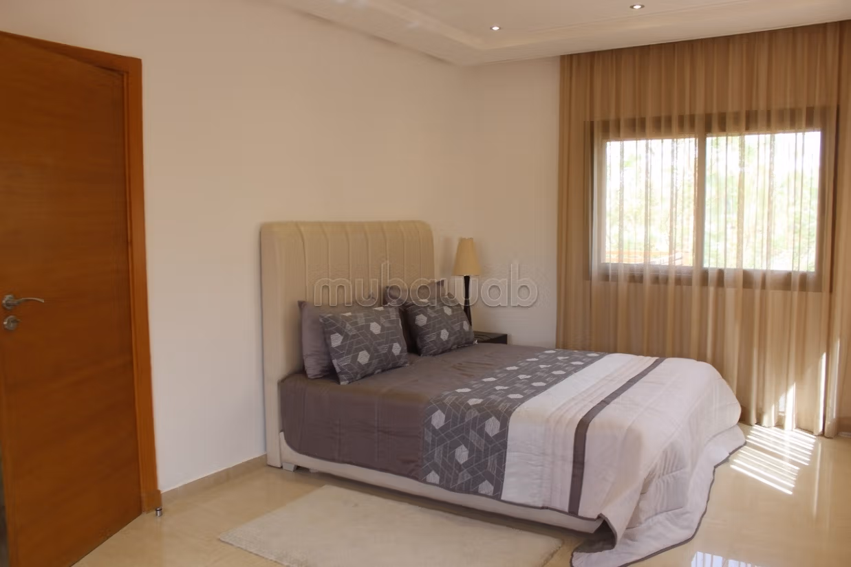 Spacious Villa for RENT EMPTY