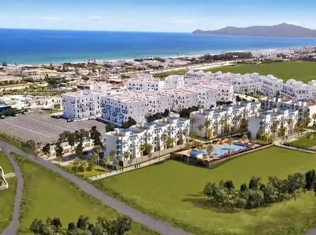 Affitta questo appartamento a Fnideq. Superficie totale 70 m². Ben arredato