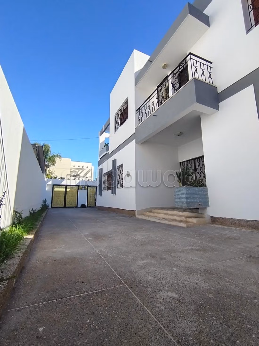 Se alquila Villa de 400m2 comercial Franceville
