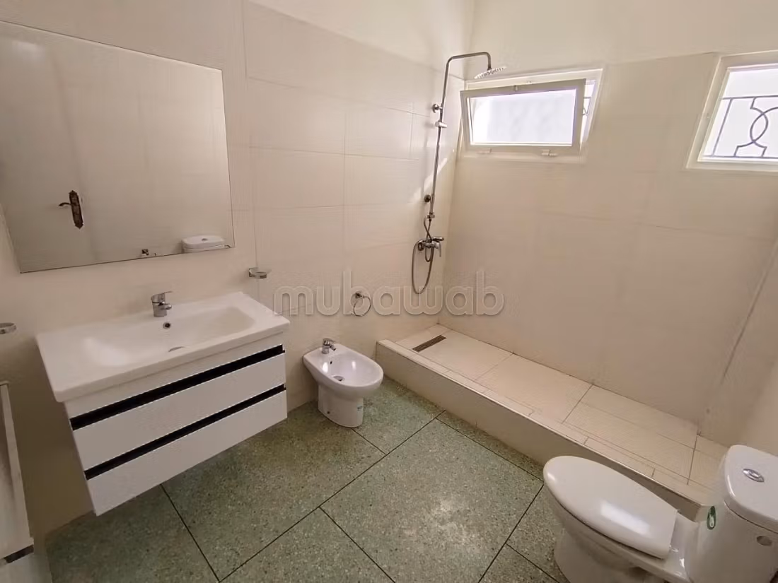 Se alquila Villa de 400m2 comercial Franceville