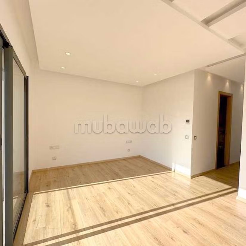 Villa Te Koop van 289.0 m² in Casablanca, Ain Diab Uitbreiding 2