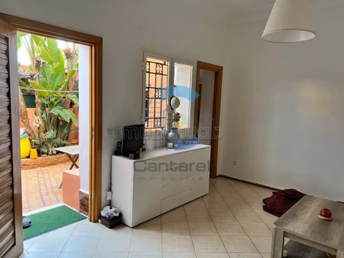 Ain Diab – Duplex di Charme con Grande Camera e Terrazze