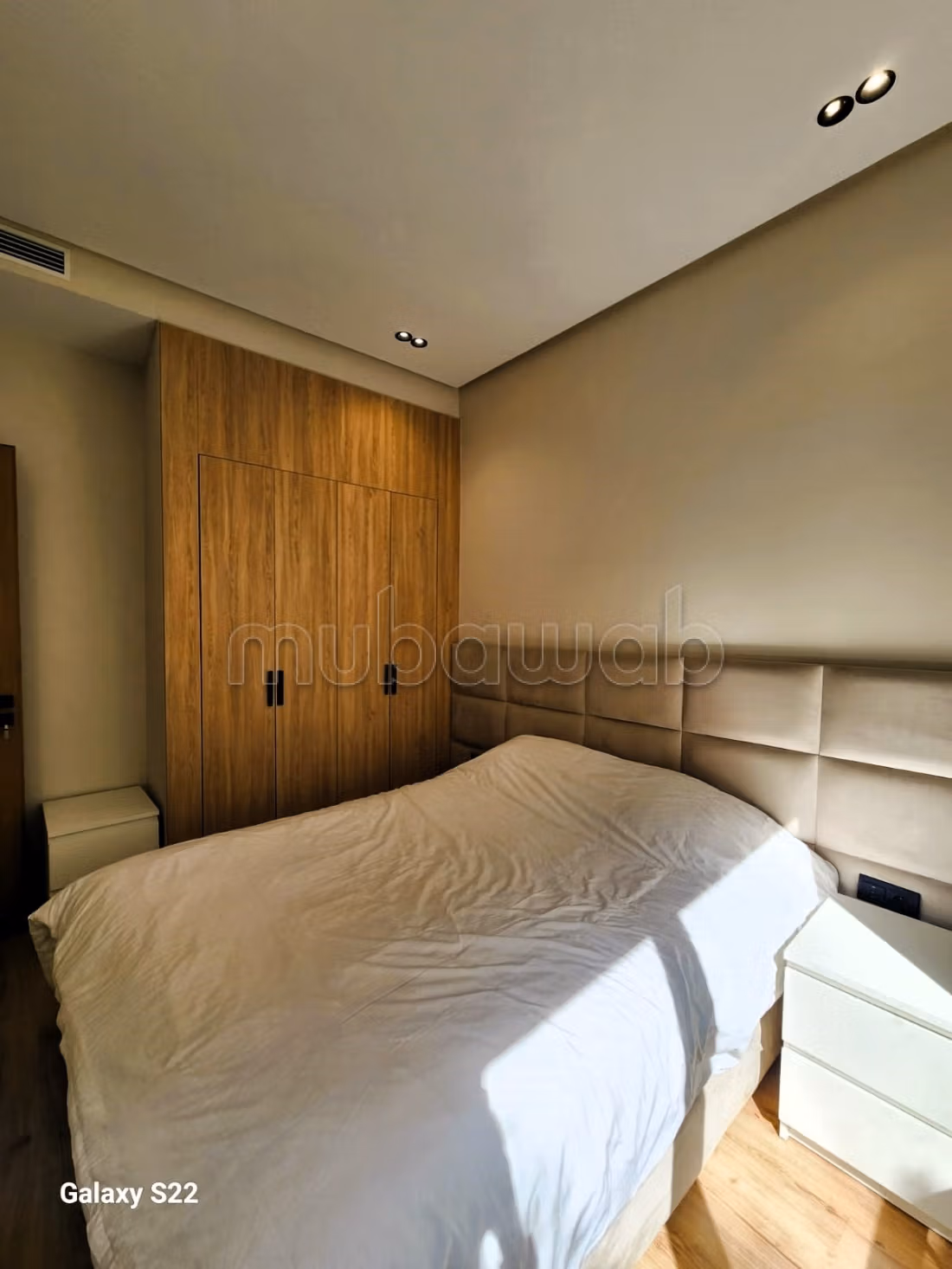 Studio meublé Luxe à Beauséjour enface Cfc — 4