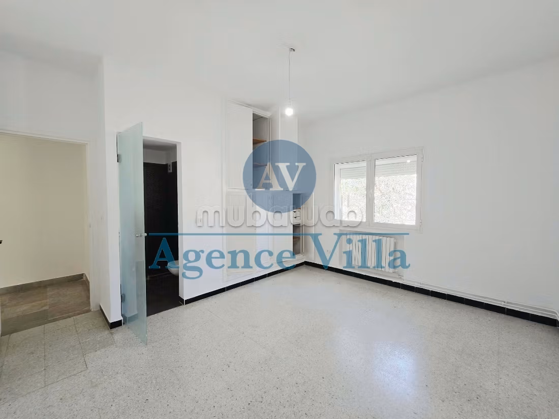 A louer un RDC de villa avec jardin à la Marsa