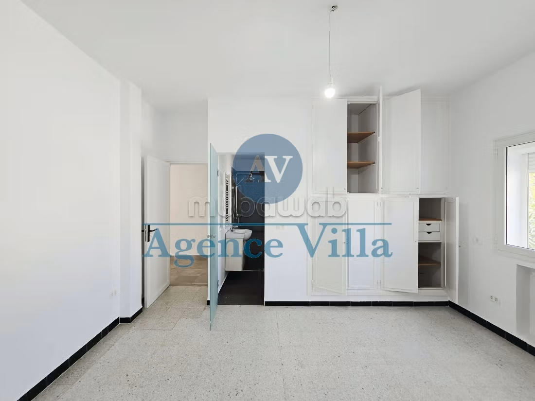 A louer un RDC de villa avec jardin à la Marsa