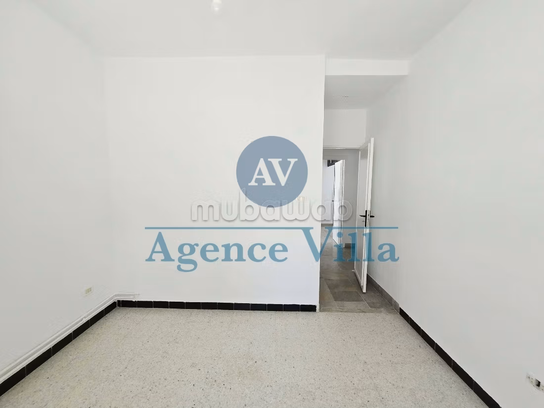 A louer un RDC de villa avec jardin à la Marsa