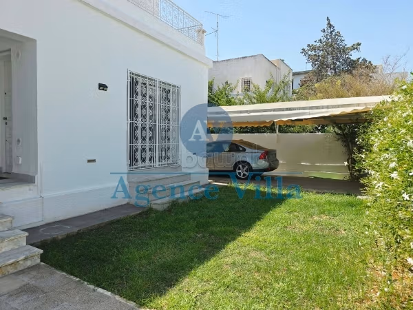 A louer un RDC de villa avec jardin à la Marsa