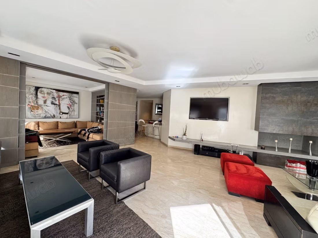 Heldere appartement te koop