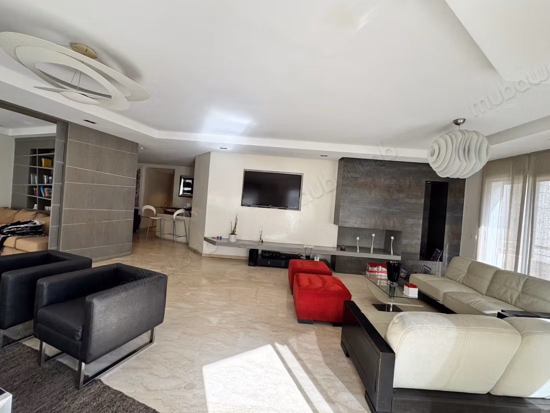 Heldere appartement te koop