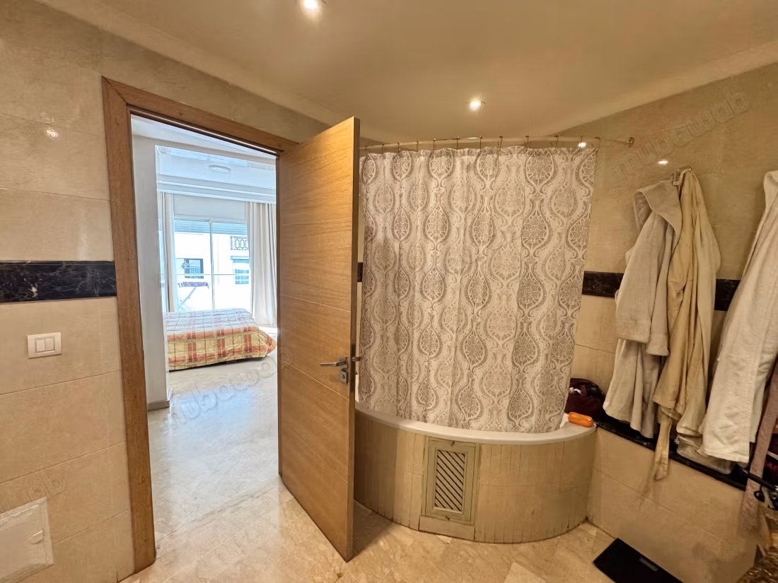 Heldere appartement te koop