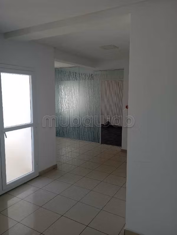 Meseta bien amueblada en el nuevo barrio 2 marzo