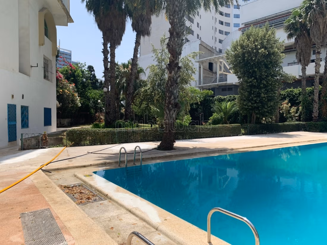 Modern Studio • Beach & Pool