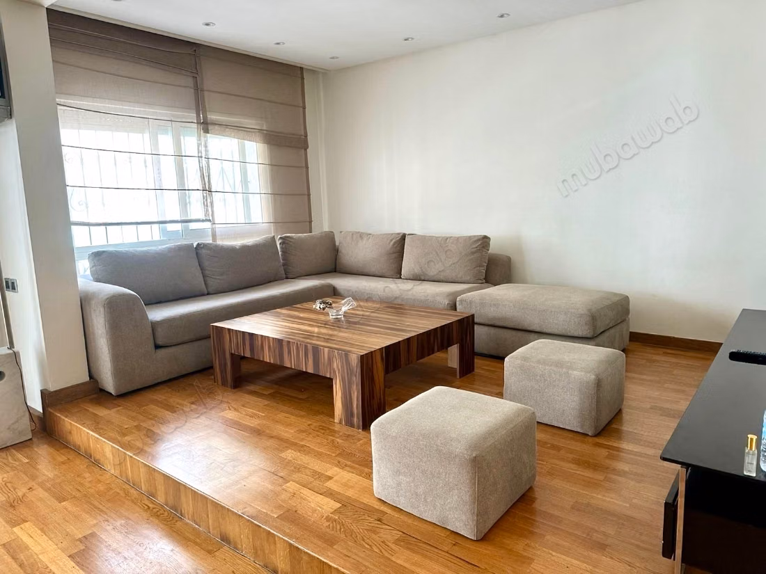 In Gemeubileerde Locatie: Magnifiek 3-slaapkamer Appartement van 210 m² in Racine Extension Casablanca