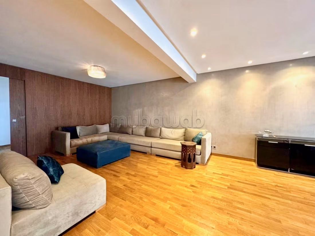 En Location Meublé: Magnifique Appartement 3 chambres Ch. Pers de 210 m à Racine Extension Casablanca — 6