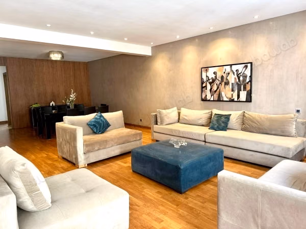 In Affitto Arredato: Magnifico Appartamento con 3 Camere da Letto di 210 m² a Racine Extension Casablanca