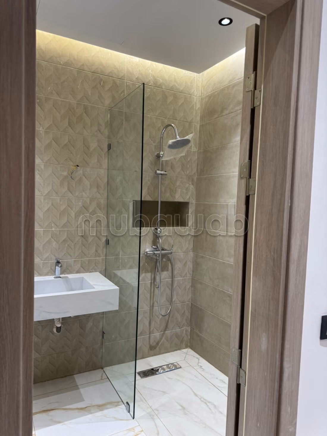Luxury Villa with Pool – 6 Suites – Ministry District