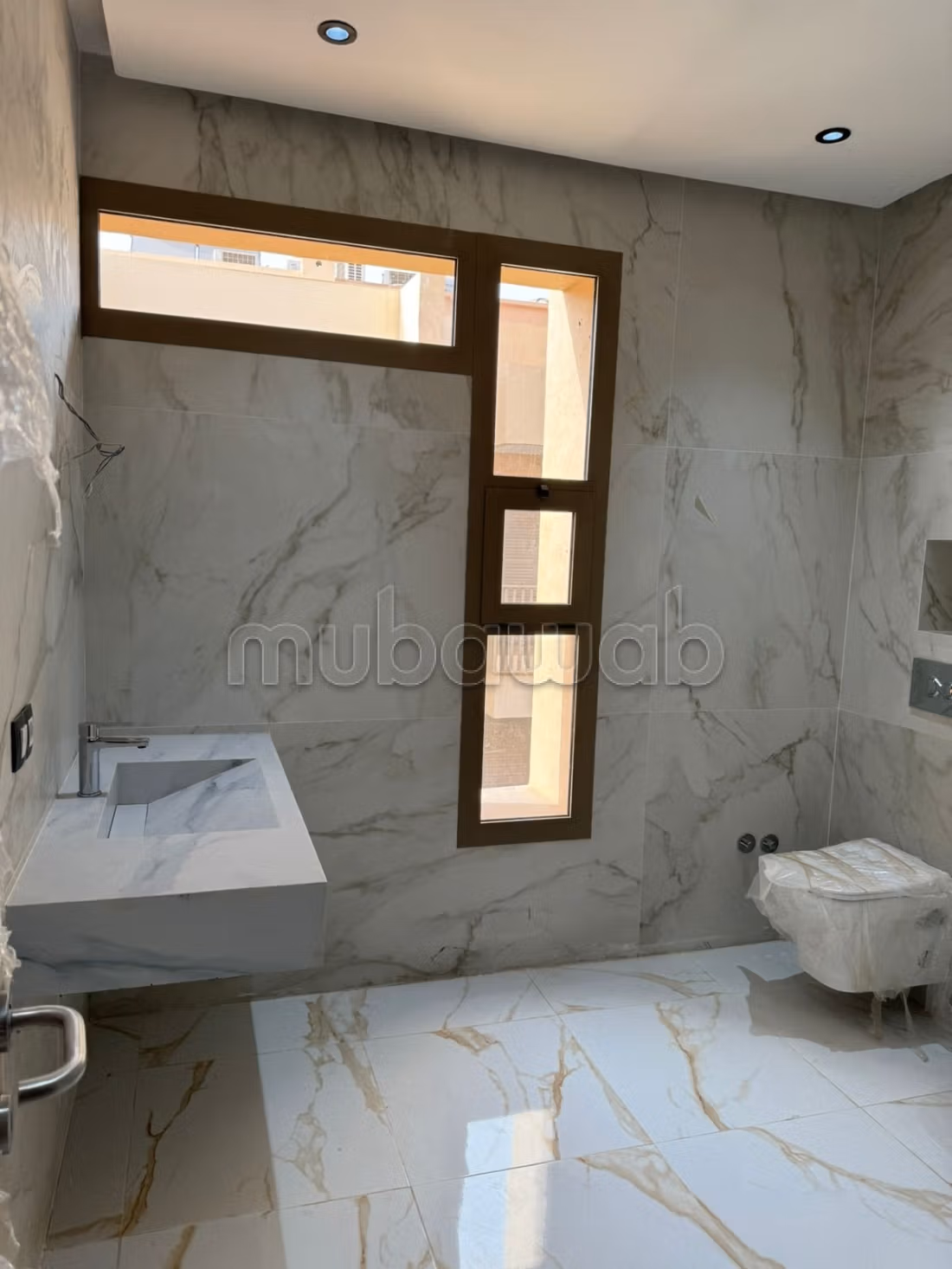 Luxury Villa with Pool – 6 Suites – Ministry District