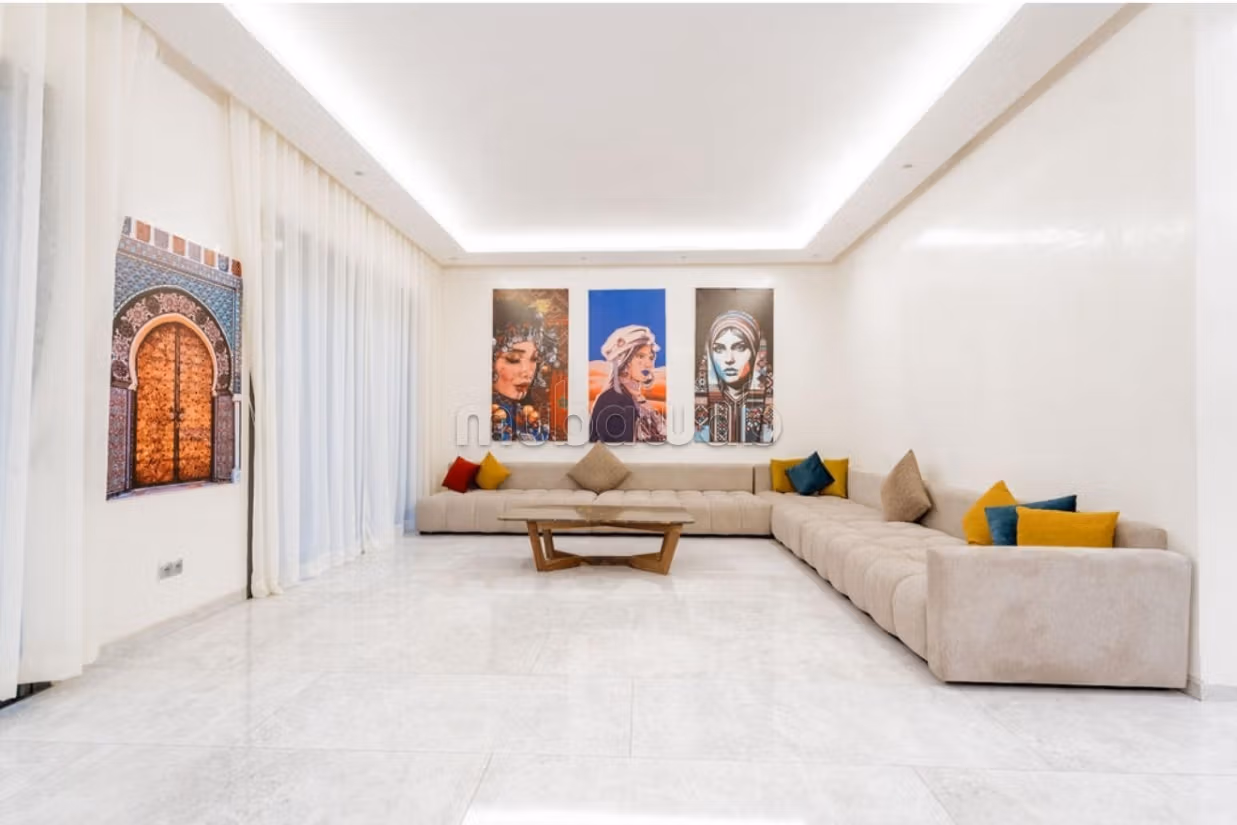 Moderne Gemeubileerde Villa Te Huur Bij de Golf