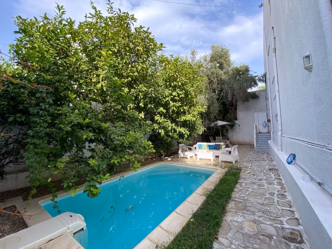 In Affitto Villa S6 su due livelli con piscina
