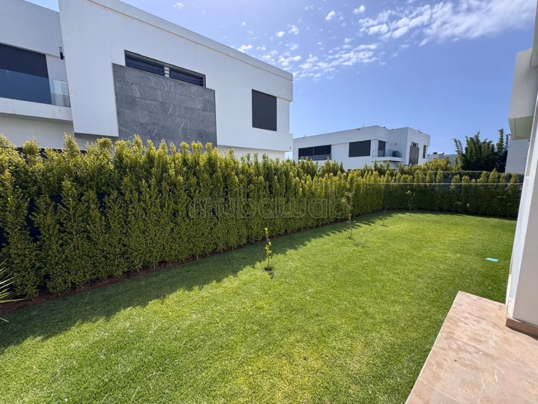 Location d’une superbe villa sur el menzeh 
route de zaer