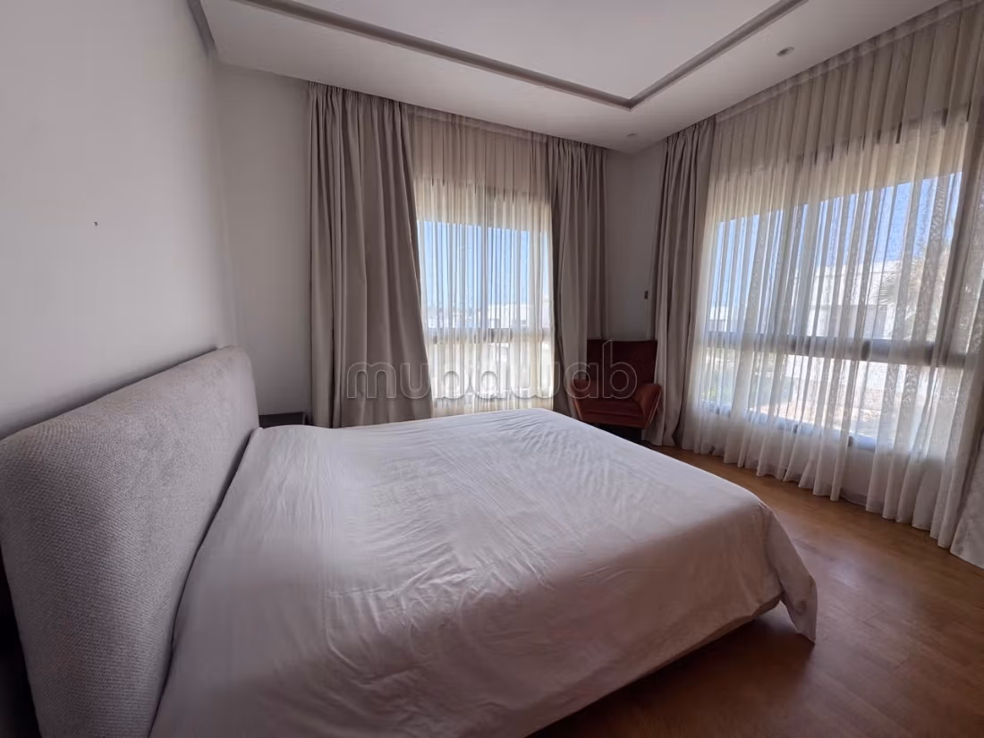 Location d’une superbe villa sur el menzeh 
route de zaer