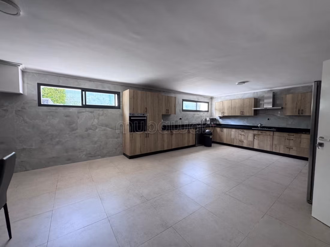 Location d’une superbe villa sur el menzeh 
route de zaer