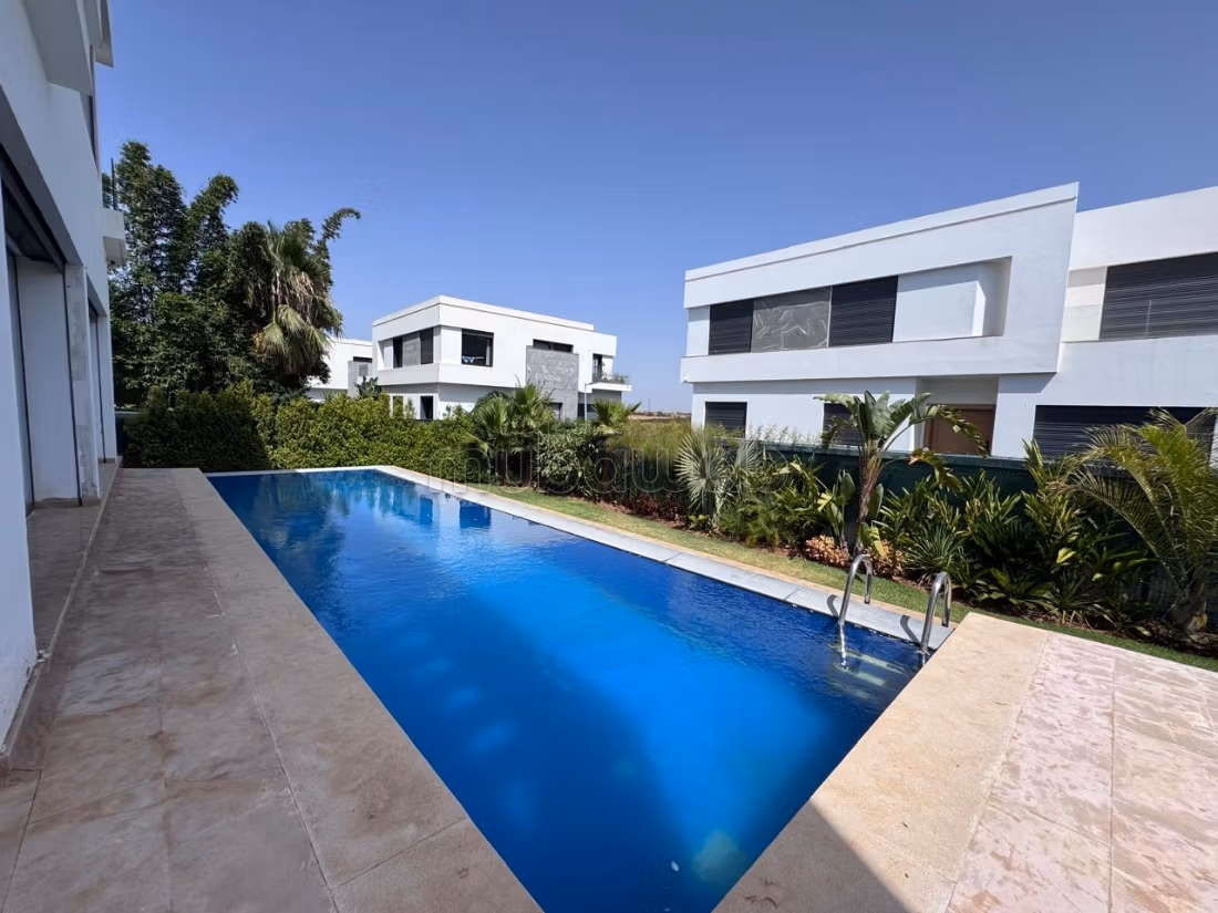 Location d’une superbe villa sur el menzeh 
route de zaer