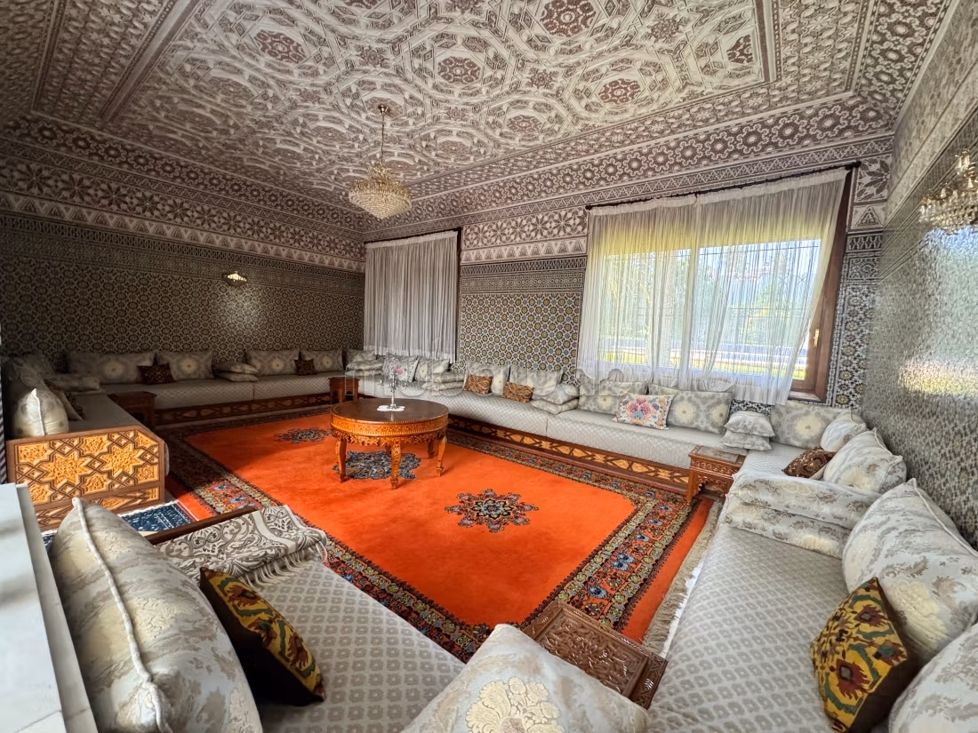 Exceptional villa for sale - Souissi, Rabat