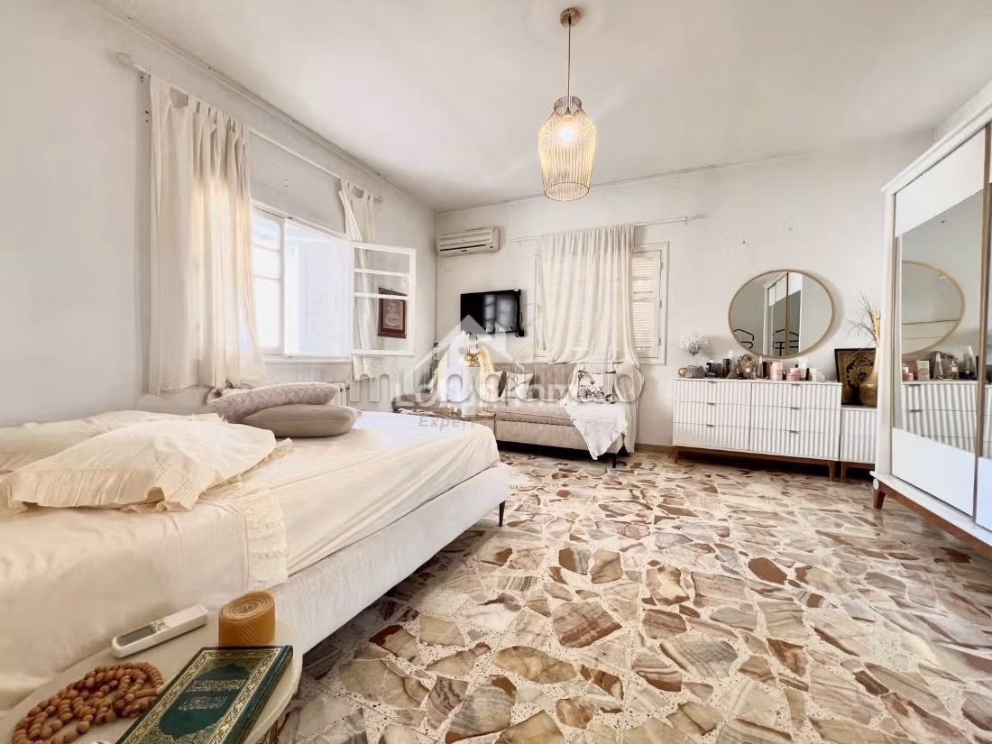 A Vendre Villa d'angle à El Manar 3