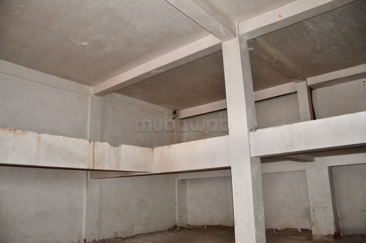 Beau local à vendre en plein centre de Guéliz à Marrakech.
Surface de 271 m²