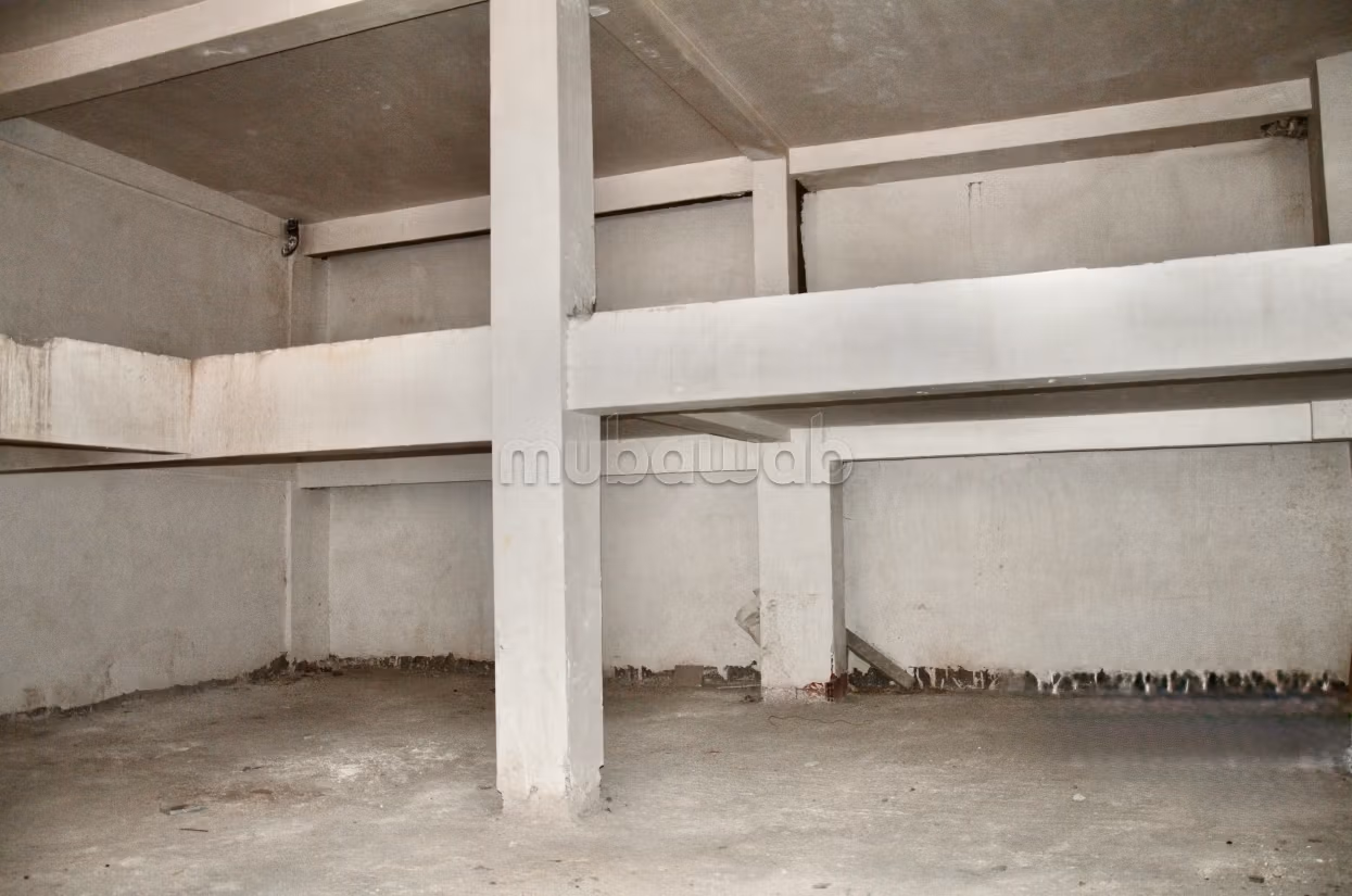 Beau local à vendre en plein centre de Guéliz à Marrakech.
Surface de 271 m²