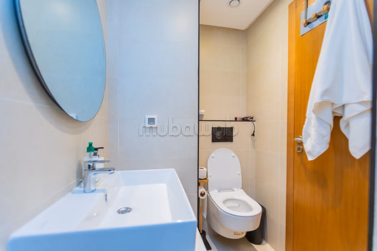 Superb modern studio for long-term rent