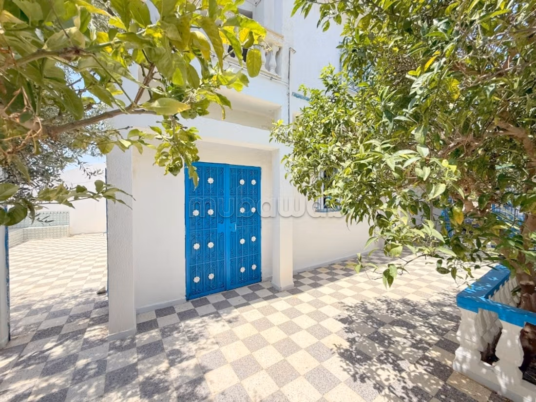 Villa indipendente composta da 3 appartamenti
