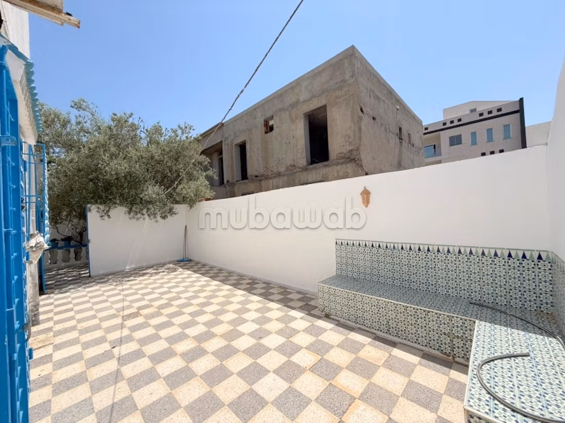 Villa indipendente composta da 3 appartamenti