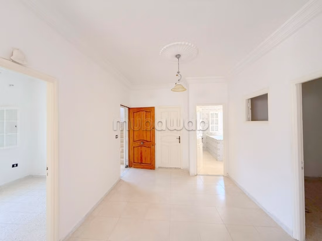 Villa indipendente composta da 3 appartamenti