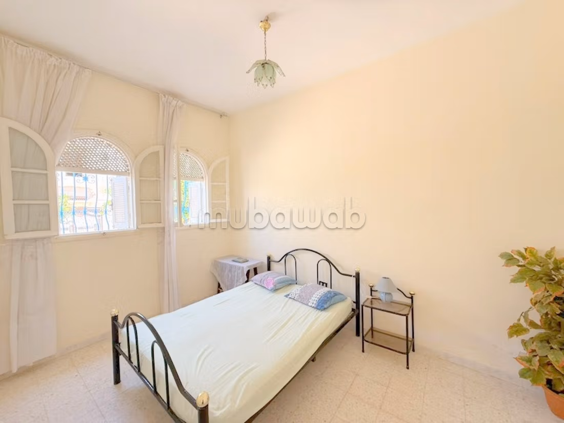 Villa indipendente composta da 3 appartamenti