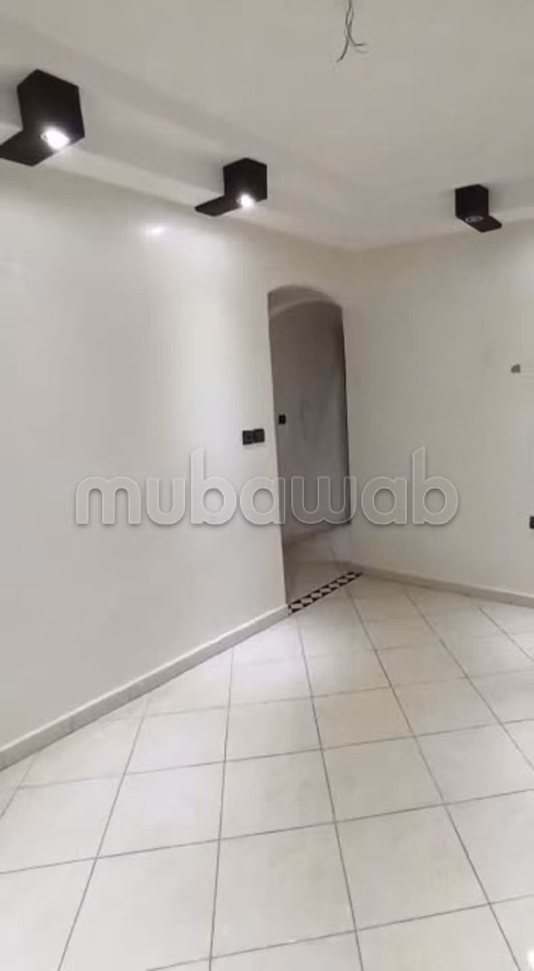 Appartement à louer à Hay Saada. 1 belle chambre. Pas d'ascenseur — 5