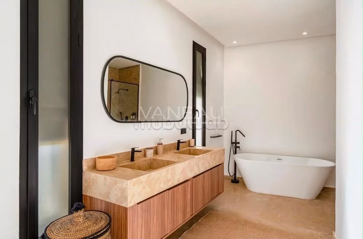 Villa contemporaine avec piscine et vue sur l’Atlas