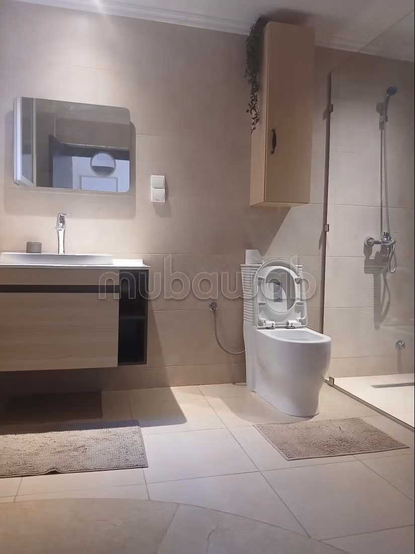 Vendita di un bel appartamento a El Qods. Superficie 290 m². Garage e grande terrazza