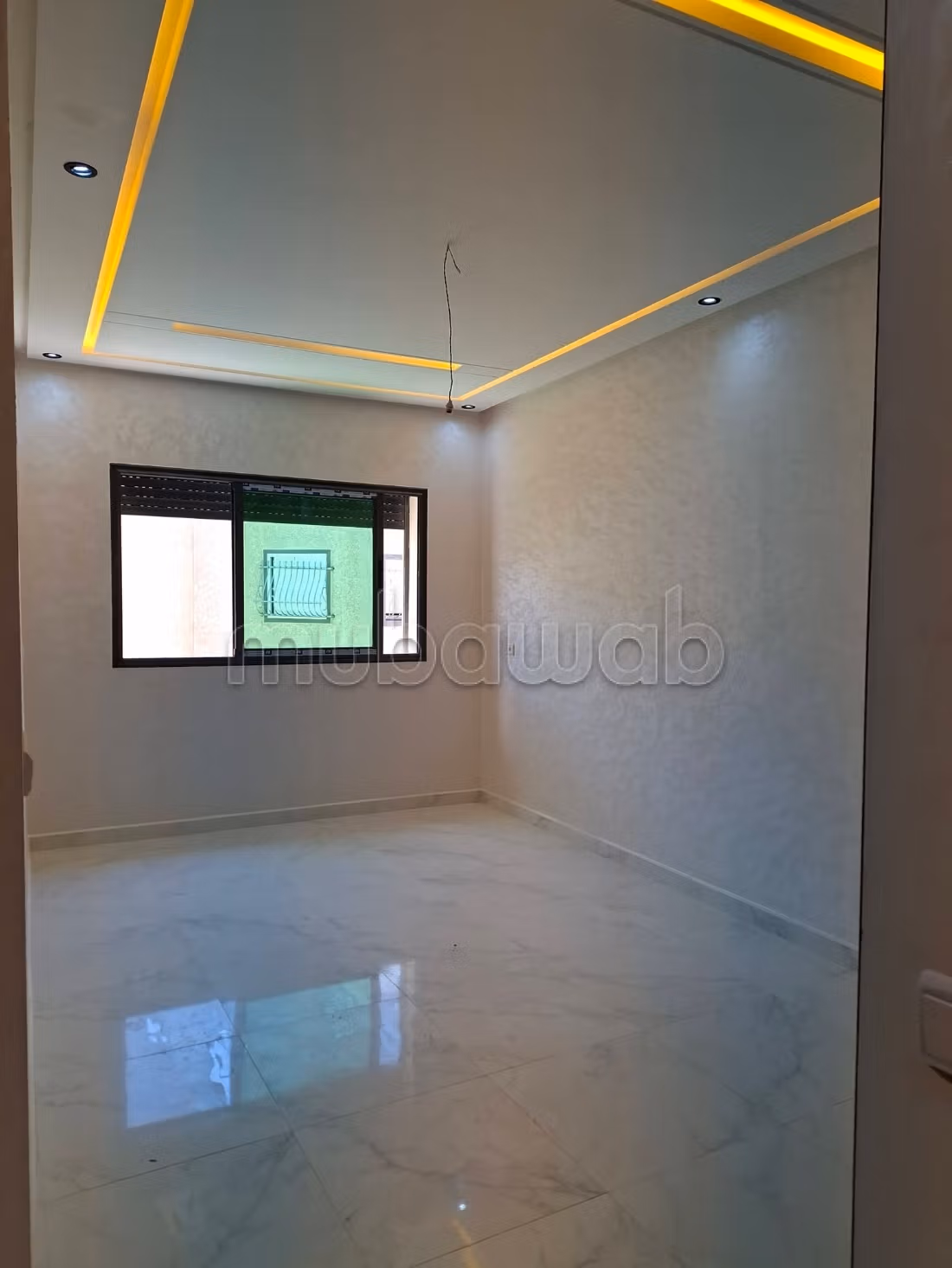 Appartement au deuxième étage avec deux entrées — 3