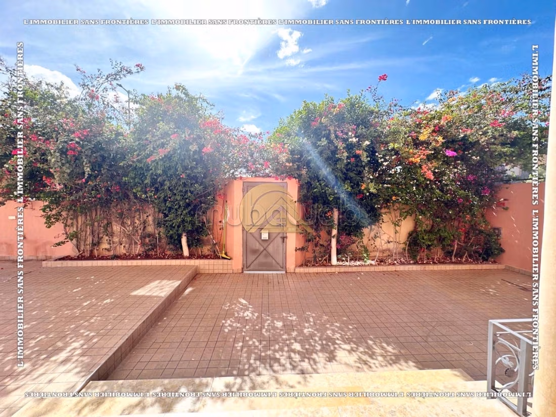 Empty villa for sale in Targa, Marrakech – Private property – 400 m² total / 160 m² livable