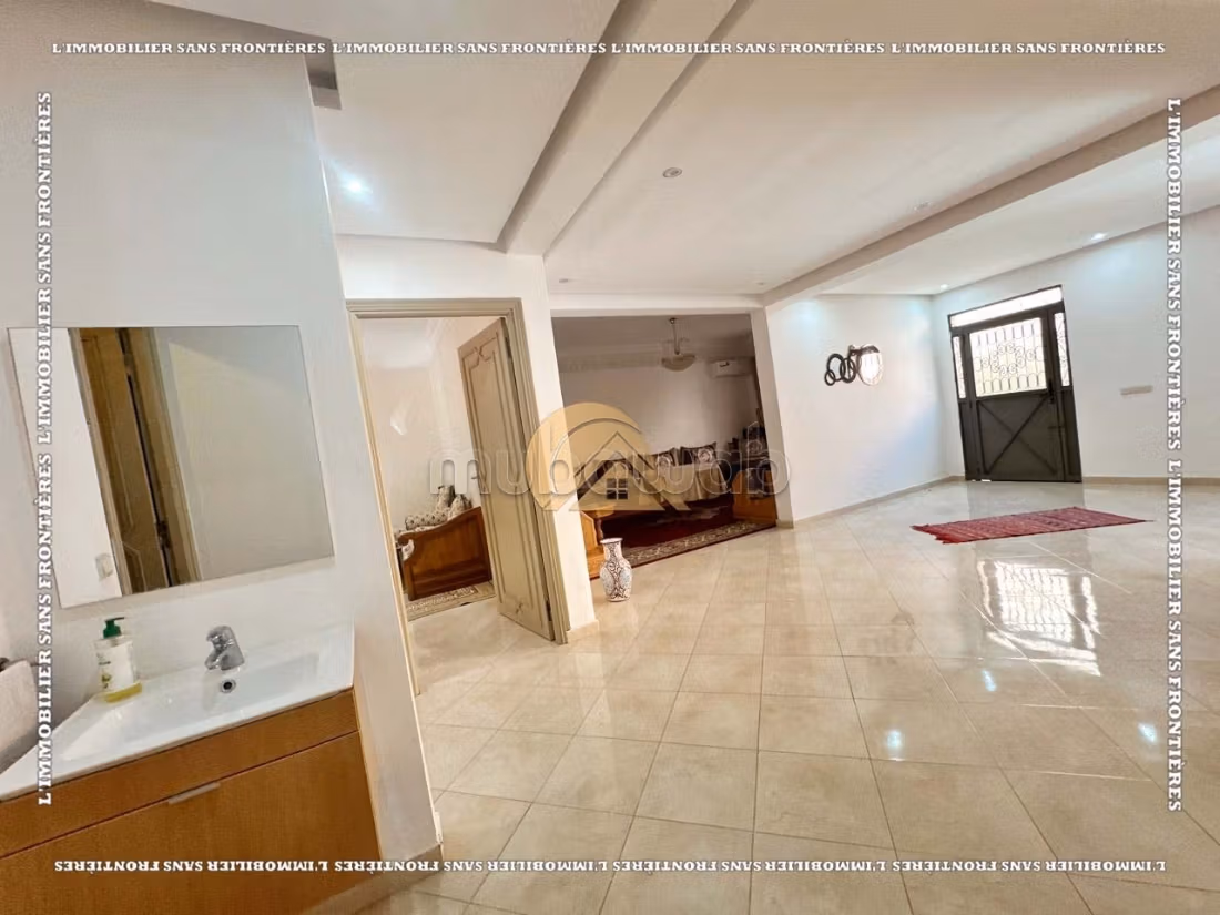 Empty villa for sale in Targa, Marrakech – Private property – 400 m² total / 160 m² livable