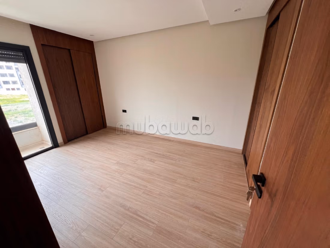 New apartment for rent Empty