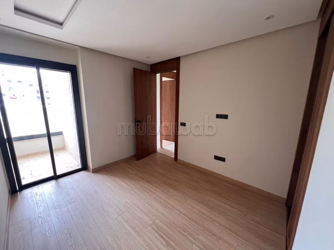New apartment for rent Empty